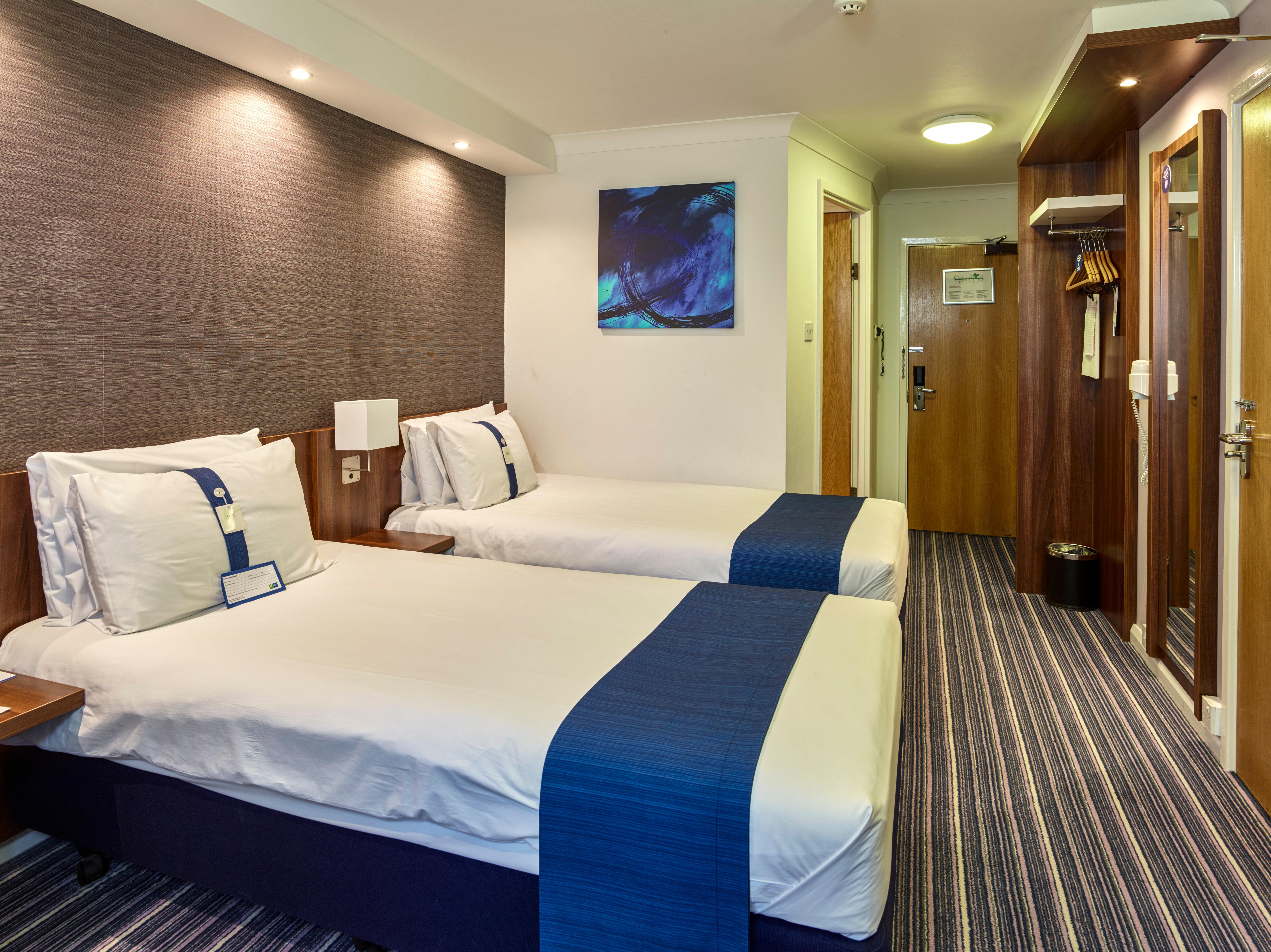 Holiday Inn Express Glenrothes By Ihg מראה חיצוני תמונה