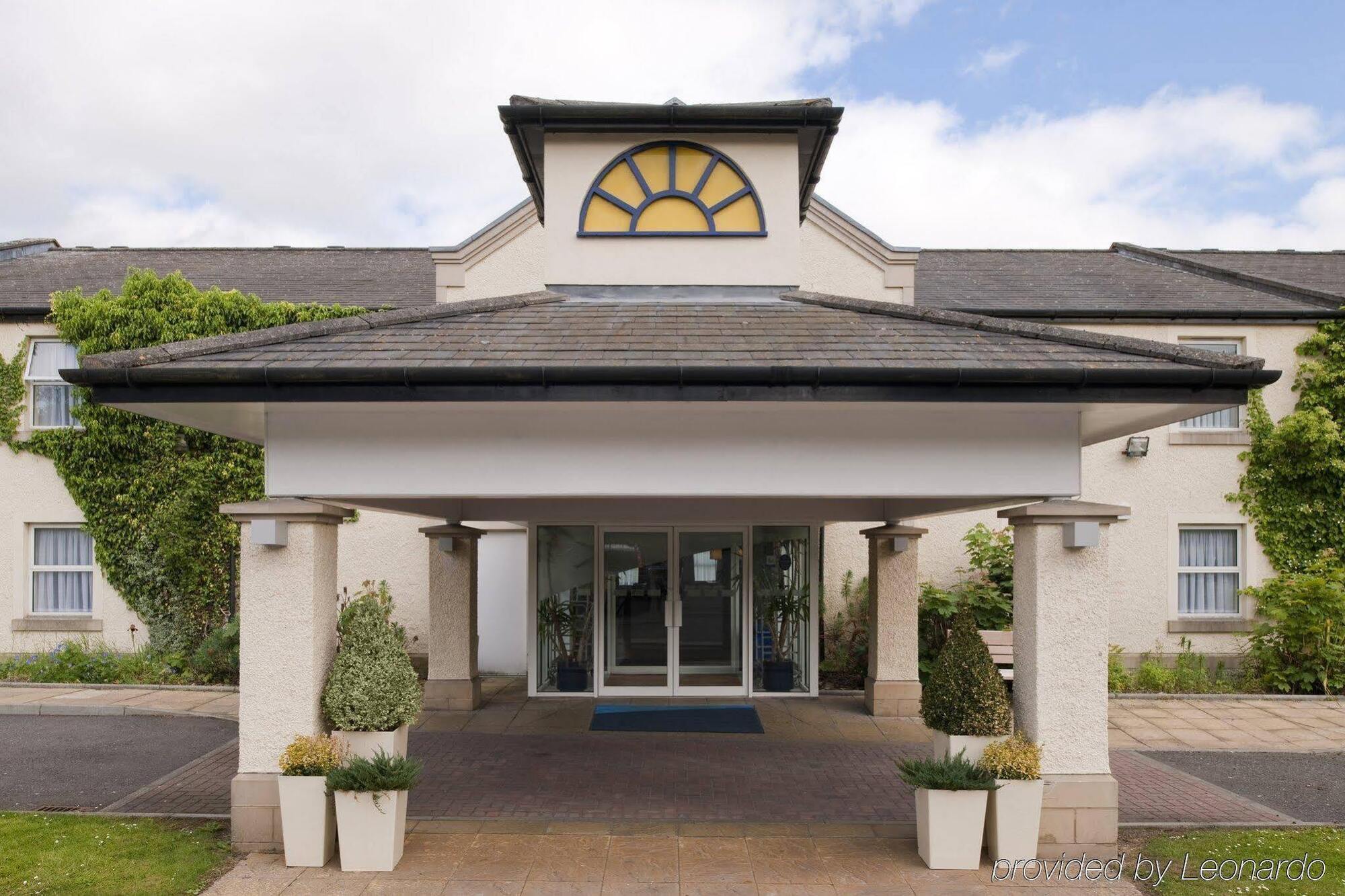 Holiday Inn Express Glenrothes By Ihg מראה חיצוני תמונה
